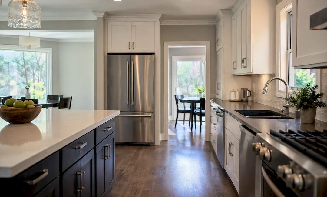 Modern kitchen work triangle setup